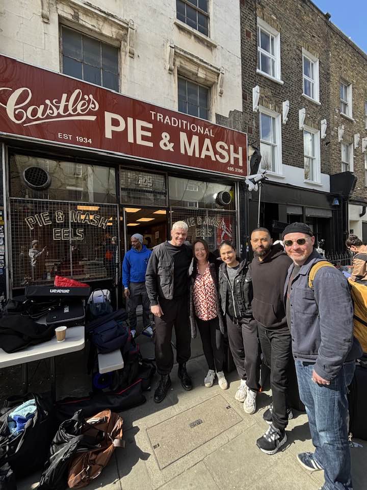 Pass The Salt - Short